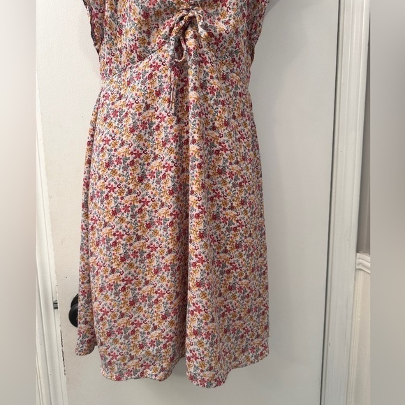 Monteau Los Angeles Floral Ruched Shortsleeve Ruffled Flowy Multicolored Size M - Picture 4 of 12